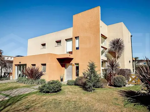 Nuevoingreso! Casa a la venta en Los Naranjos!