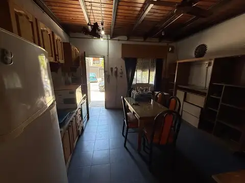 Depto Tipo Casa en Alquiler en Sarandi, $ 350.000
