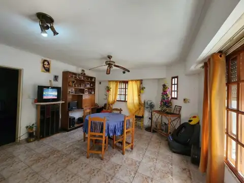 Depto Tipo Casa en Venta en Villa Ballester, USD 63.000