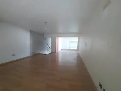 Juan B Justo 100, Piso pb
