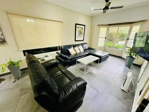 Casa 6 ambientes con 4 baños