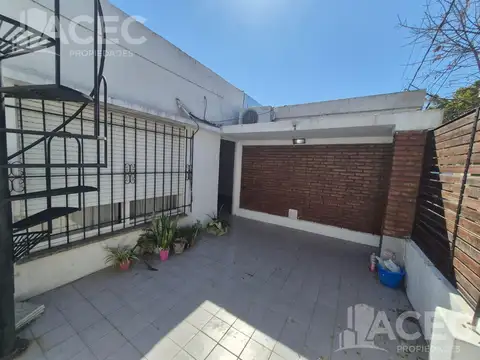 Pasaje Travella al 900