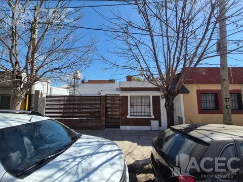 Casa 2 ambientes con 1 baño