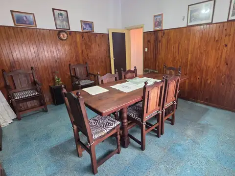 Casa 3 ambientes con 2 baños