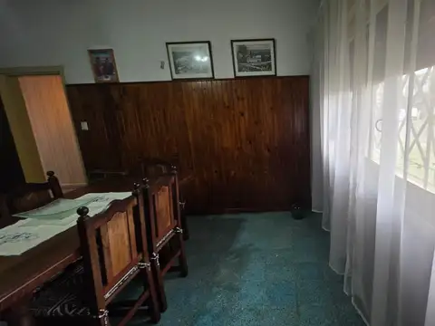 Venta Casa 3 Amb con Local en esquina - Quilmes Oeste