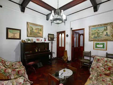 Casa en Venta con 1 cochera
