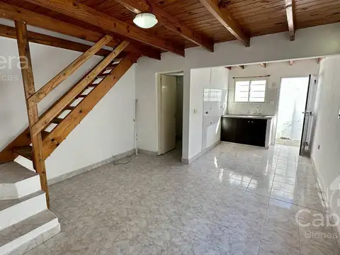 Alquiler de PH 2 dormitorios en Ringuelet, La Plata.