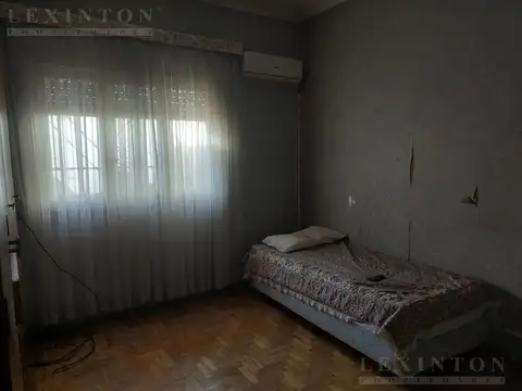 OPORTUNIDAD - Venta casa 3 amb Don Bosco terraza cochera a 4 c. de Estación.