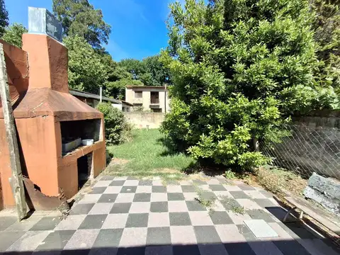 PH VENTA LA PLATA 3 DORMITORIOS A REFACCIONAR