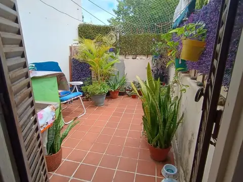 Depto Tipo Casa 2 ambientes con 1 baño