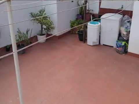 Depto Tipo Casa en Venta 50 años