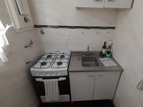 Pedro Lozano 3000, Piso 6