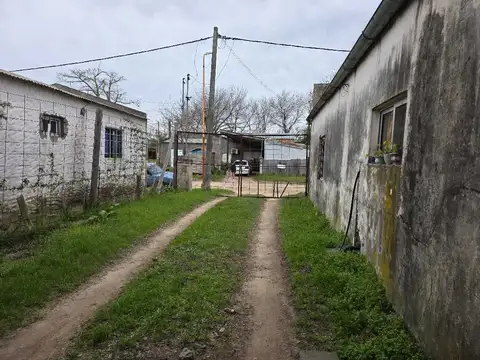Casa 2 ambientes con 1 baño