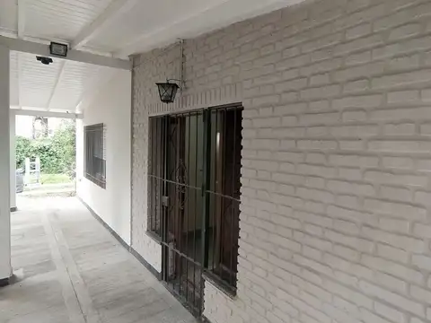 Casa en Venta en Garin, USD 110.000