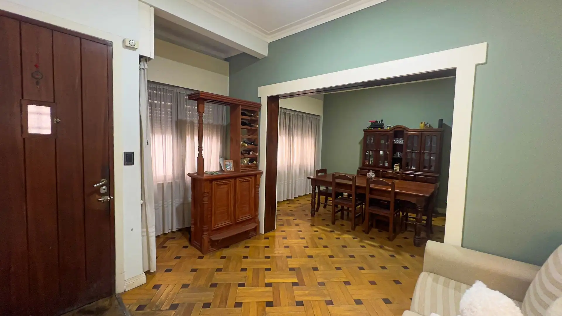 Venta Casa en PH 5 ambientes con cochera La Perla