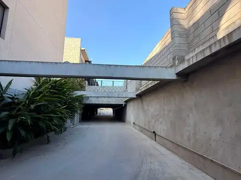 Venta Cochera Barrio Amapola Pilar