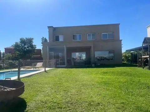 Libertad al 300 - El Cantón, Norte