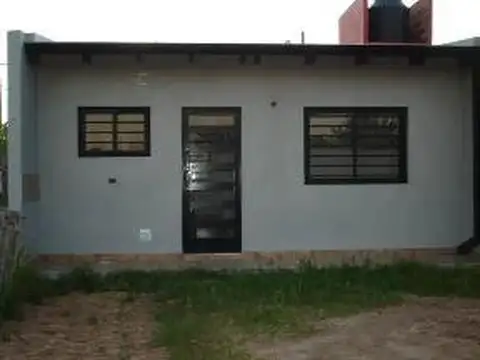 Casa en alquiler - 2 Dormitorios 1 Baño - La Plata