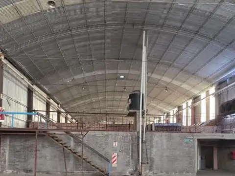 GALPON EN CALLE PERITO MORENO A METROS DE PLAZA GODOY CRUZ