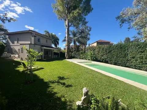 Casa 5 ambientes con 2 baños