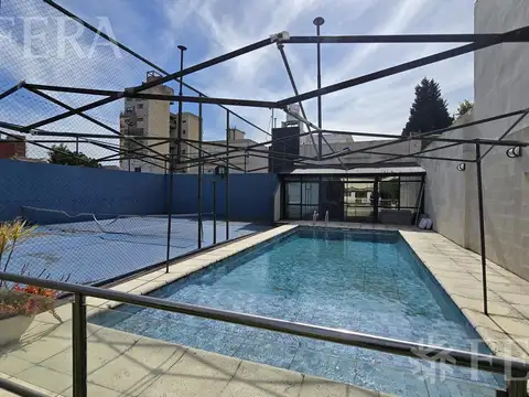 Venta casa 4 ambientes con cochera y piscina en Wilde