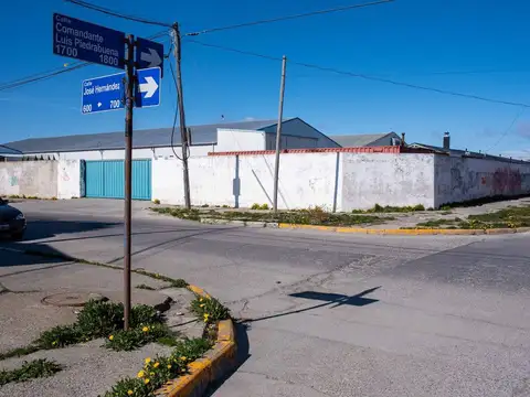ALQUILER – IMPORTANTE PROPIEDAD INDUSTRIAL EN RÍO