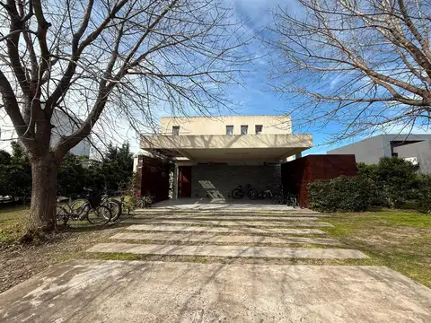 CASA EN VENTA CARDALES VILLAGE