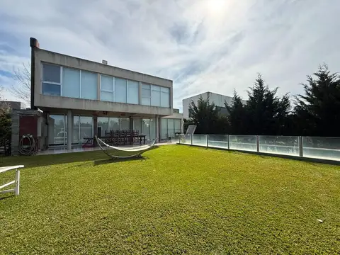 CASA EN VENTA CARDALES VILLAGE