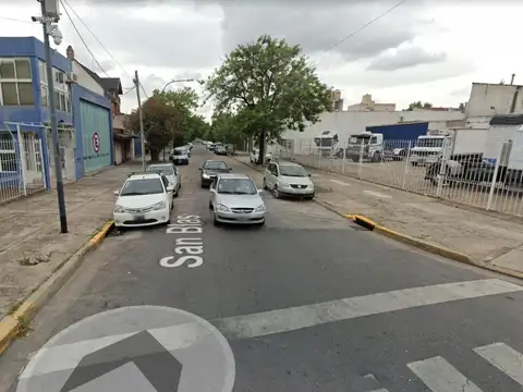 Terreno en Alquiler 20  mts Fondo