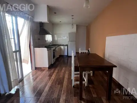 Depto Tipo Casa en Alquiler de 3 ambientes