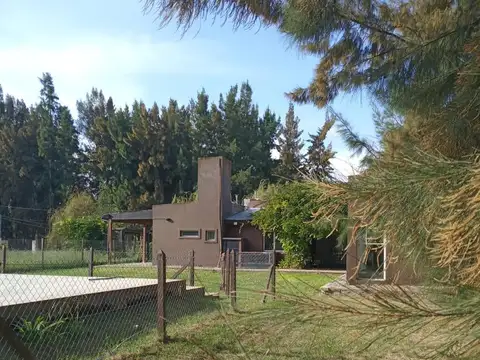 Casa en venta - 3 Dormitorios 3 Baños - La Plata