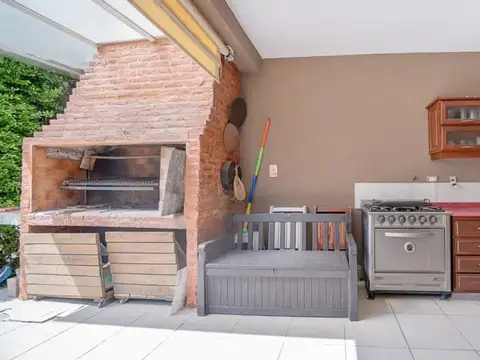 VENTA CHALET HAEDO PILETA APTO CRÉDITO