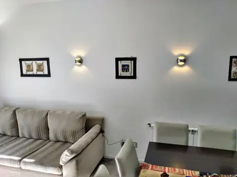 DEPARTAMENTO 3 AMBIENTES AL FRENTE RECICLADO MUY MODERNO PLA