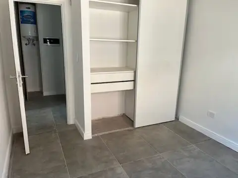 Casa 2 ambientes con 1 baño