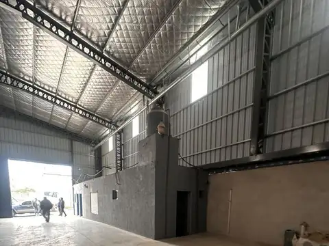 Galpon en Alquiler 40  mts Fondo