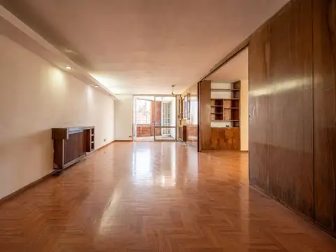 Avenida Hipólito Yrigoyen 100