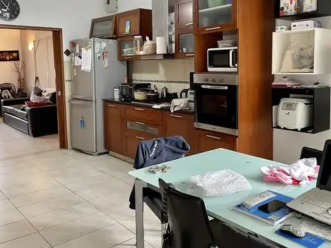 Venta Casa 3 dormitorios y Local Esquina - Barrio General Bustos, Córdoba