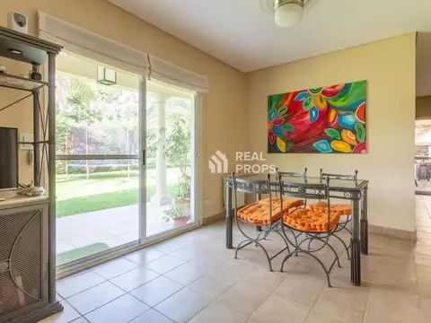 Casa en Venta en Septiembre, USD 390.000