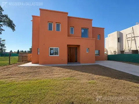 Casa en venta en Santa Sofia