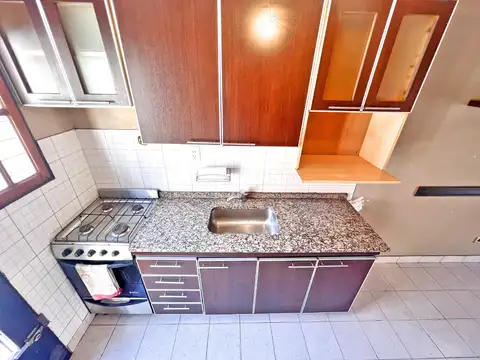 PH EN VENTA EN RAMOS MEJIA - 2 AMBIENTES CON PATIO