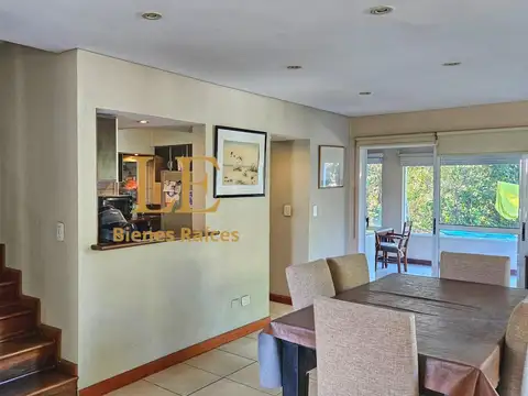 Casa 7 ambientes con 3 baños
