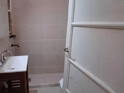 VENTA DEPTO DE PASILLO EN PLANTA BAJA, 2 DORM, SIN EXPENSAS!