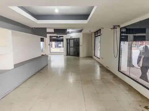 Local en Alquiler en Villa Cabrera, $ 1.500.000