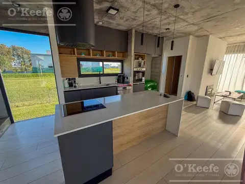 Casa en Venta al Este