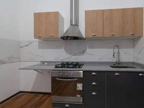 Depto Tipo Casa en Venta 64 años