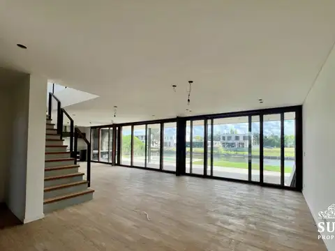 VENTA CASA EN LAGUNA GRANDE
