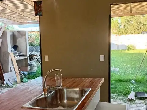 Casa 3 ambientes con 2 baños