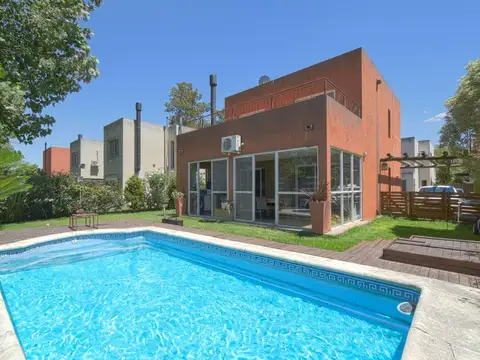 VENTA CASA4 AMB B°CALIFORNIA VILLAGE PILAR CREDITO