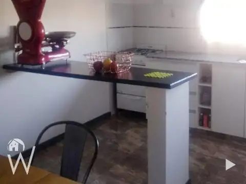 Casa 3 ambientes con 2 baños