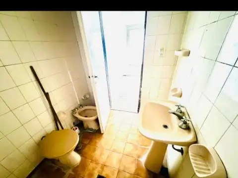 Casa en Alquiler con 2 cocheras